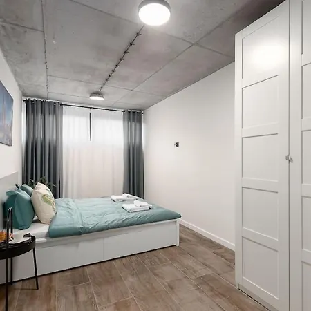 New Place Next To Vistula & Wawel Castle * Cracovie